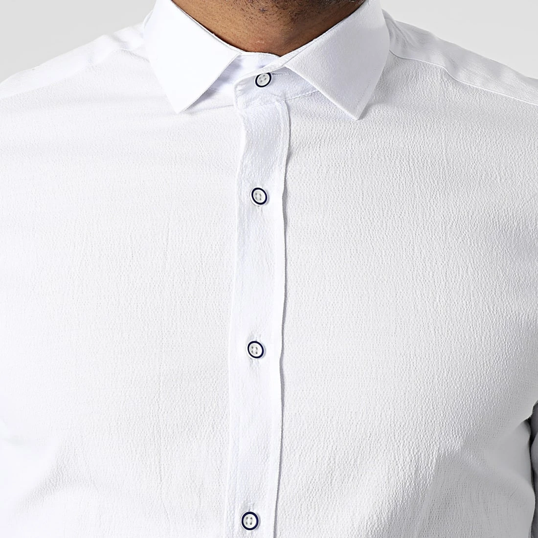 Chemise Manches Longues 3607 Noir de Black Needle 4 Chemise Manches Longues 3607 Noir de Black Needle – Image 2