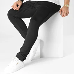 Pantalon Slim PNT-9003 Noir de Black Needle 8 Pantalon Slim PNT-9003 Noir de Black Needle -Black Needle Soldes black needle 300807 PNT 9003 1 BLACK 20220203T154639 03