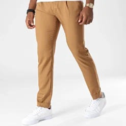 Pantalon Chino 398 Camel de Black Needle