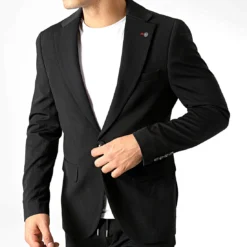Ensemble Veste Blazer Et Pantalon Chino X-20519 Noir de Black Needle -Black Needle Soldes black needle 343270 X 20519 BLACK 20221024T152944 03