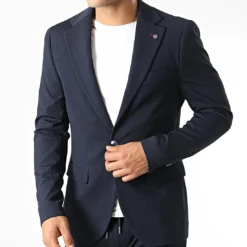 Ensemble Veste Blazer Et Pantalon Chino X-20519 Bleu Marine de Black Needle -Black Needle Soldes black needle 343272 X 20519 NAVY 20221024T152535 03
