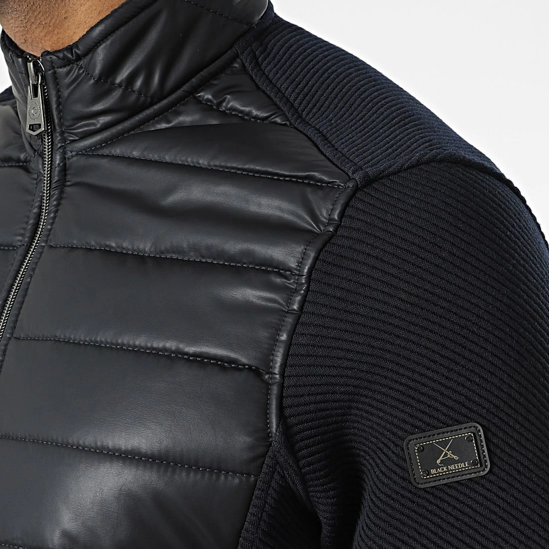 Veste Zippée BLC22K06 Bleu Marine Noir de Black Needle 4 Veste Zippée BLC22K06 Bleu Marine Noir de Black Needle – Image 2