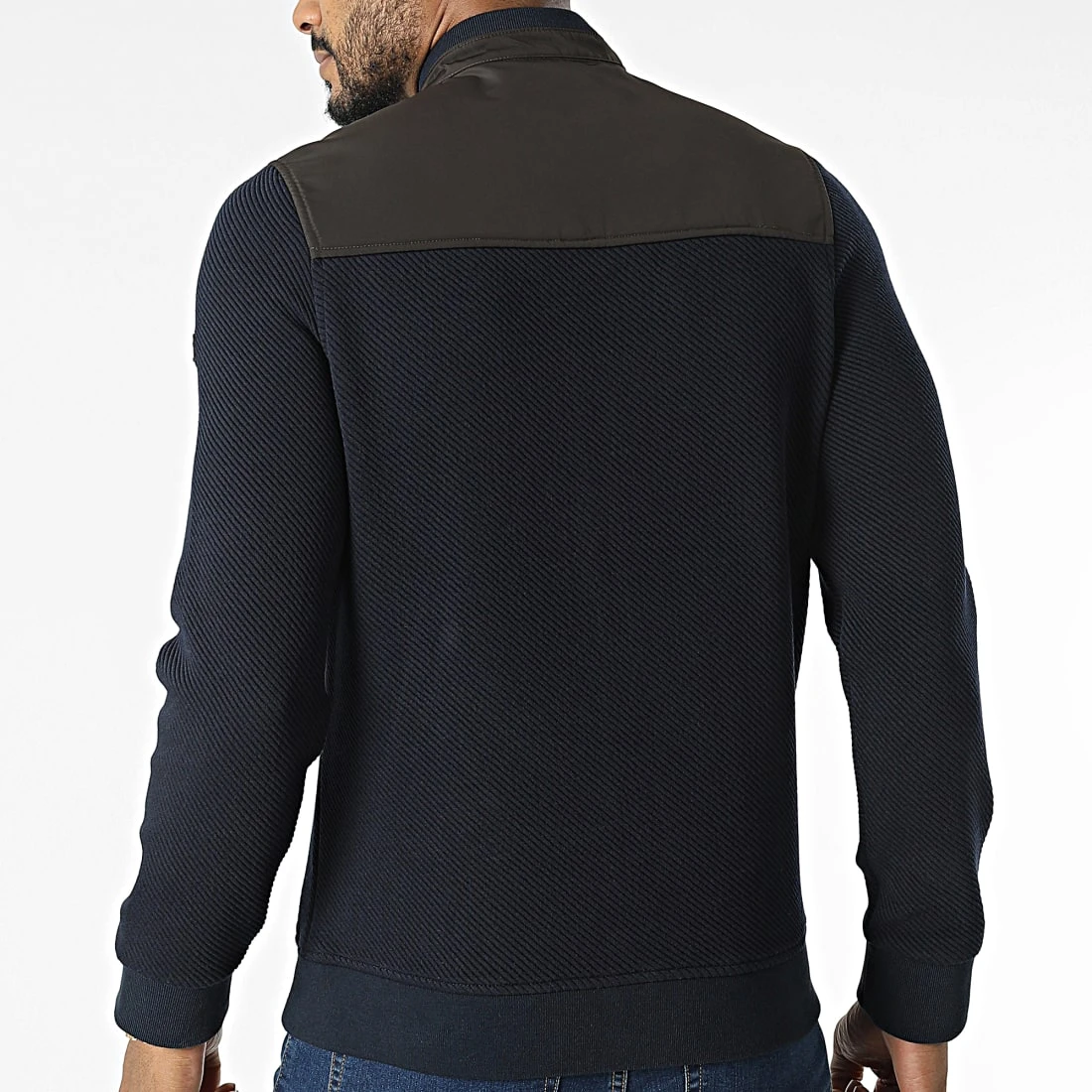 Veste Zippée BLC22K04 Bleu Marine Marron Foncé de Black Needle 6 Veste Zippée BLC22K04 Bleu Marine Marron Foncé de Black Needle – Image 4