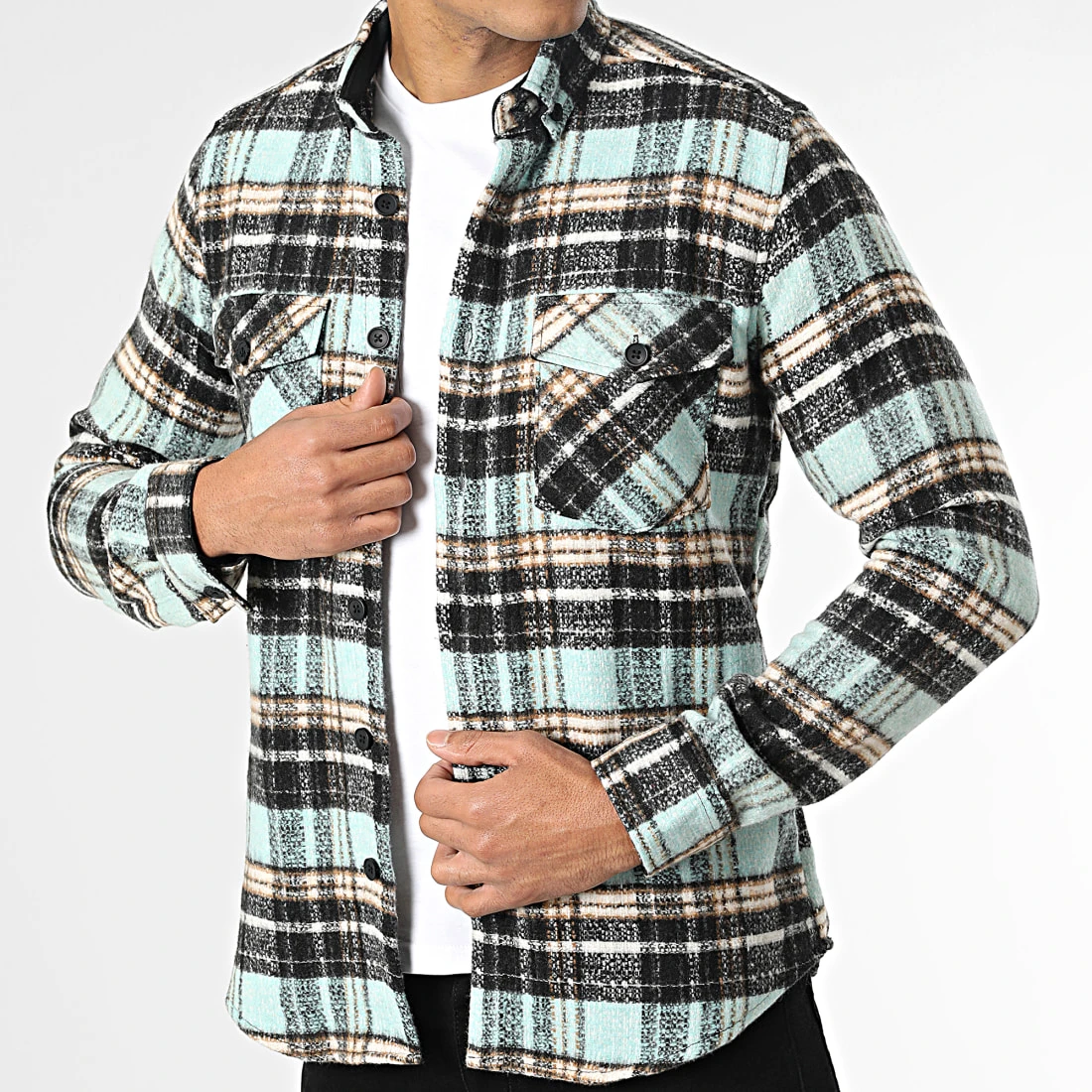 Surchemise Carreaux Y3688 Turquoise Noir de Black Needle 5 Surchemise Carreaux Y3688 Turquoise Noir de Black Needle – Image 3