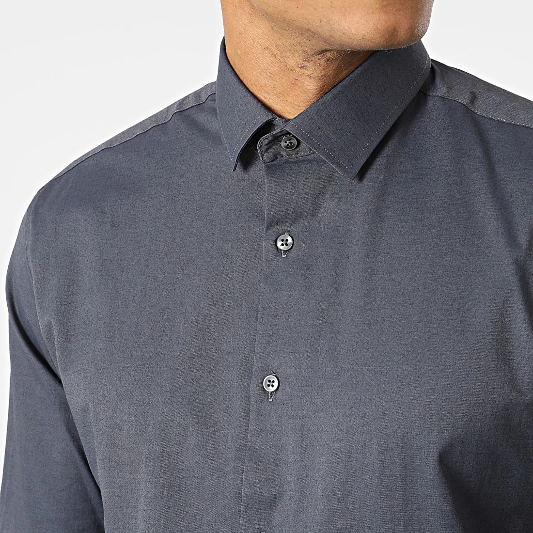 Chemise Manches Longues Y3687 Gris Anthracite de Black Needle 4 Chemise Manches Longues Y3687 Gris Anthracite de Black Needle – Image 2