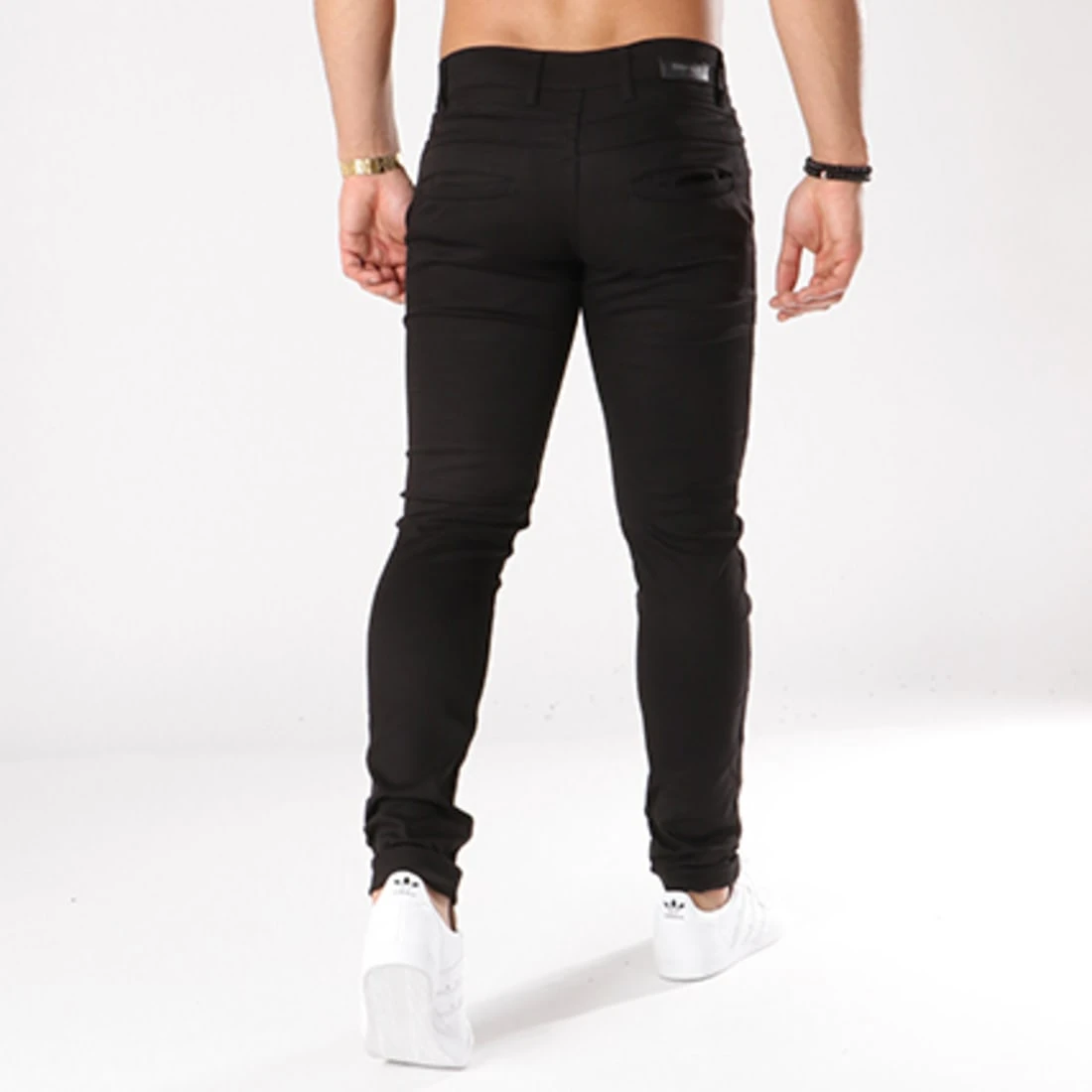 Pantalon Chino 1012 Noir de Black Needle 7 Pantalon Chino 1012 Noir de Black Needle – Image 5