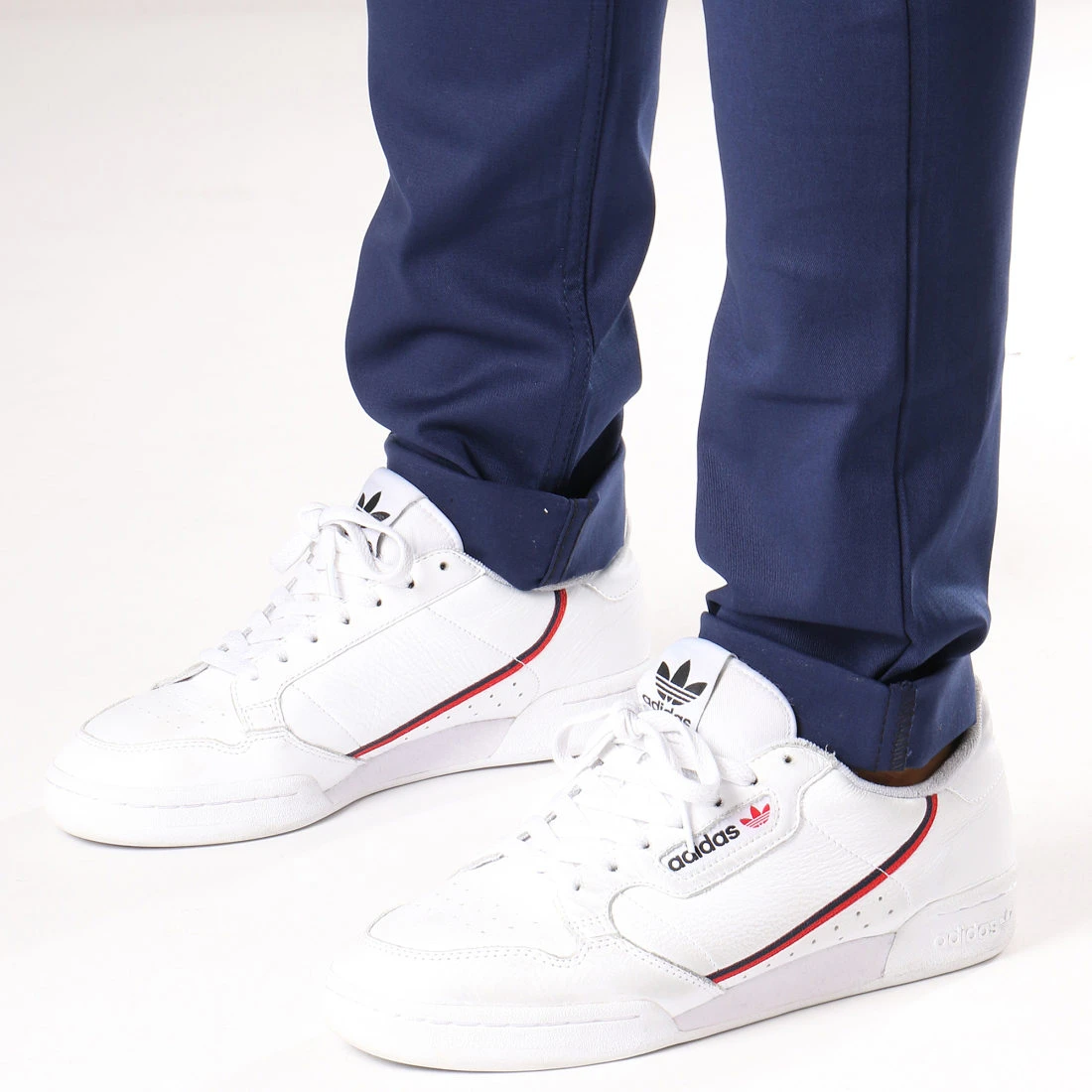 Pantalon Chino 1011 Bleu Nuit de Black Needle 6 Pantalon Chino 1011 Bleu Nuit de Black Needle – Image 4