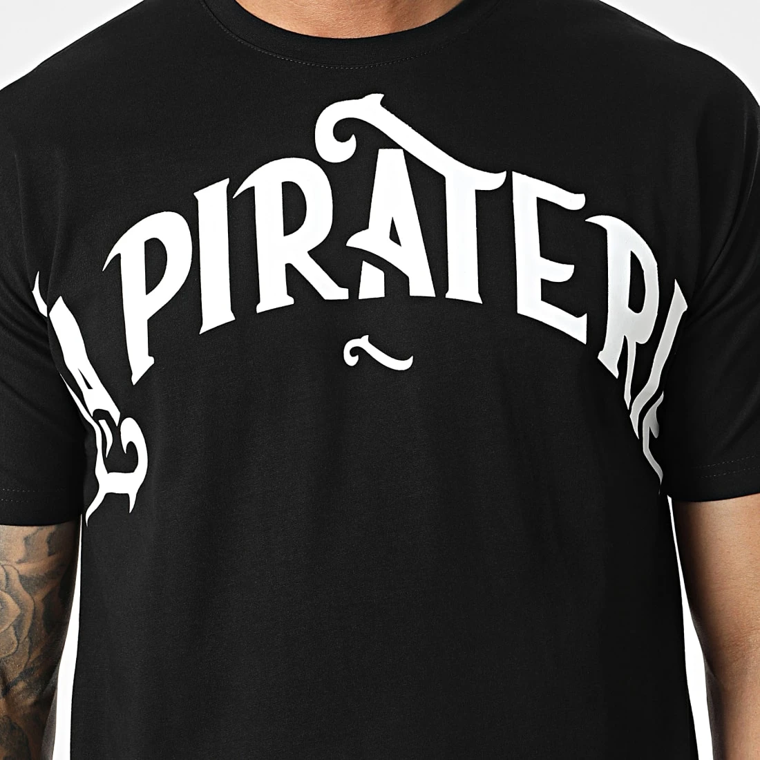 Tee Shirt Over 9060 Noir de La Piraterie 4 Tee Shirt Over 9060 Noir de La Piraterie – Image 2