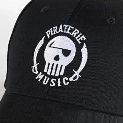 Casquette Logo Noir Blanc de Piraterie Music -Black Needle Soldes la piraterie 329542 PIRAT CAP LOGO NOIBLC 20220923T162543 02