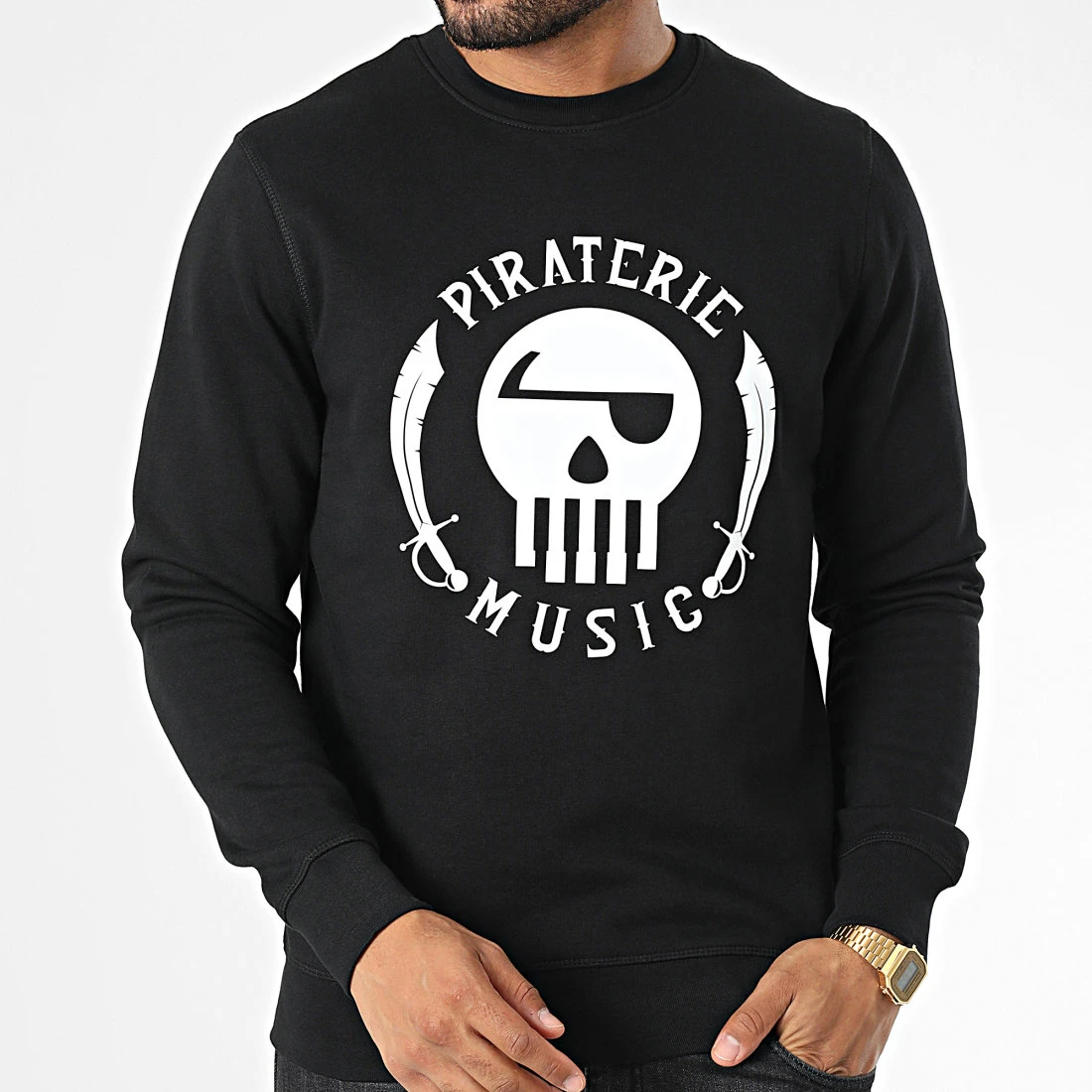 Sweat Crewneck Logo Noir Blanc de Piraterie Music 5 Sweat Crewneck Logo Noir Blanc de Piraterie Music – Image 3