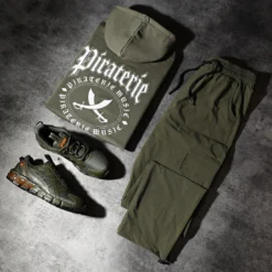 Sweat Capuche Nation Vert Kaki Blanc de Piraterie Music -Black Needle Soldes la piraterie 341074 PIRAT SWCP NATION KAKIBLC 20221111T084921 05